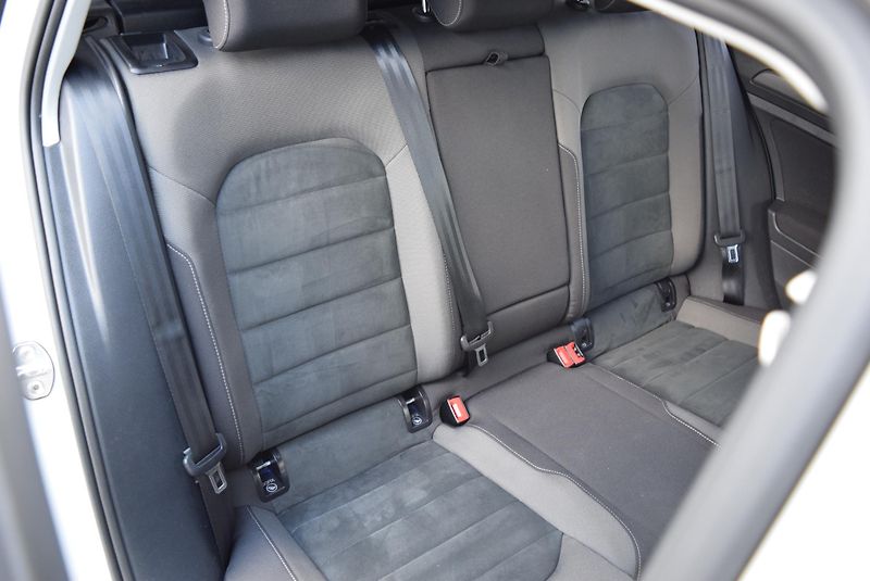 Volkswagen Golf Variant (2018) 1.4TSI 92kw CLBMT TAŽ NAVI APP - fotka 41 z 44