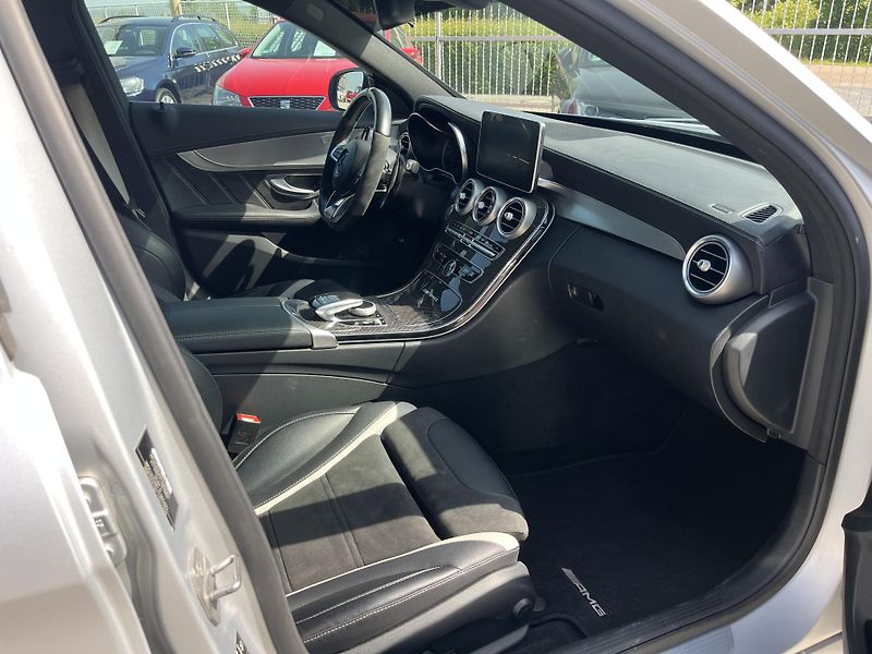 Mercedes-Benz Třídy C (2017) C63S AMG V8 Biturbo  - fotka 29 z 55
