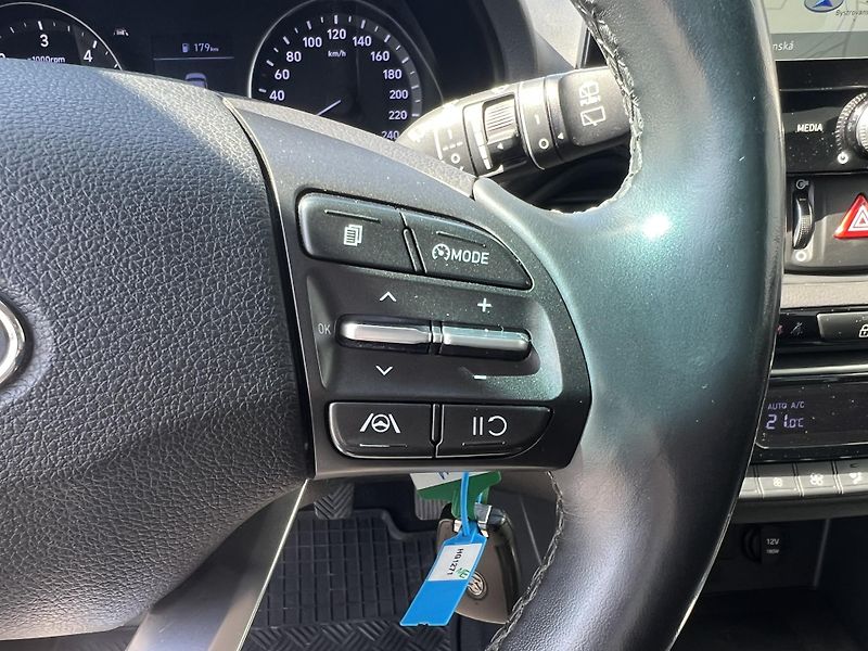 Hyundai i30 (2020) - fotka 16 z 44