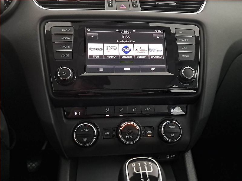 Škoda Octavia (2016) 1.6 TDI, Navi, Tempomat - fotka 12 z 16