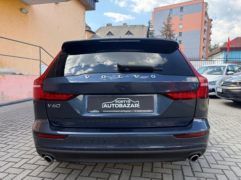 Volvo V60 (2018) D4 Momentum - Automat - 140 kW - fotka 3 z 28