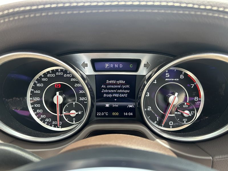 Mercedes-Benz SL 63 AMG Roadster - fotka 26 z 42