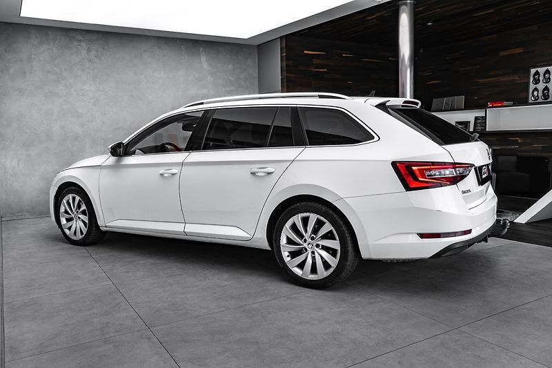 Škoda Superb Combi 2,0TDI 4x4 DSG Style Can - fotka 7 z 20