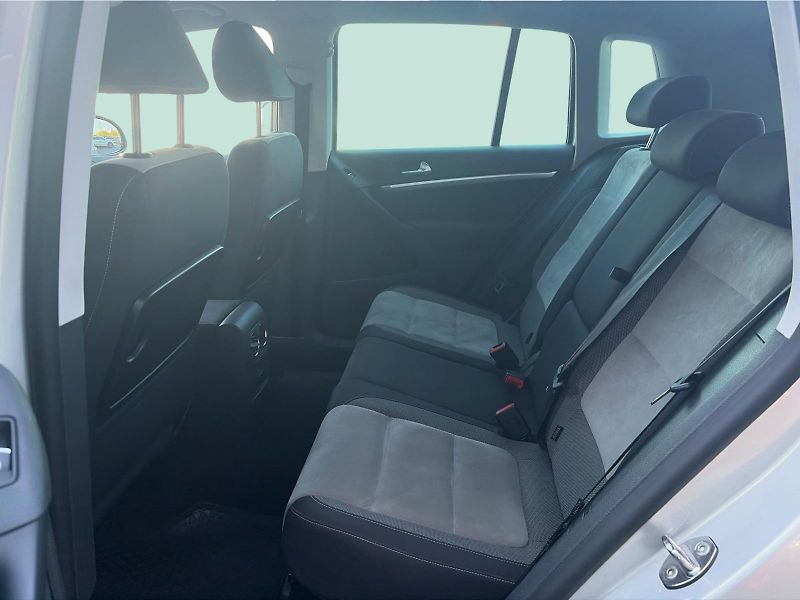 Volkswagen Tiguan 2.0TDi DSG 4Motion - fotka 14 z 22