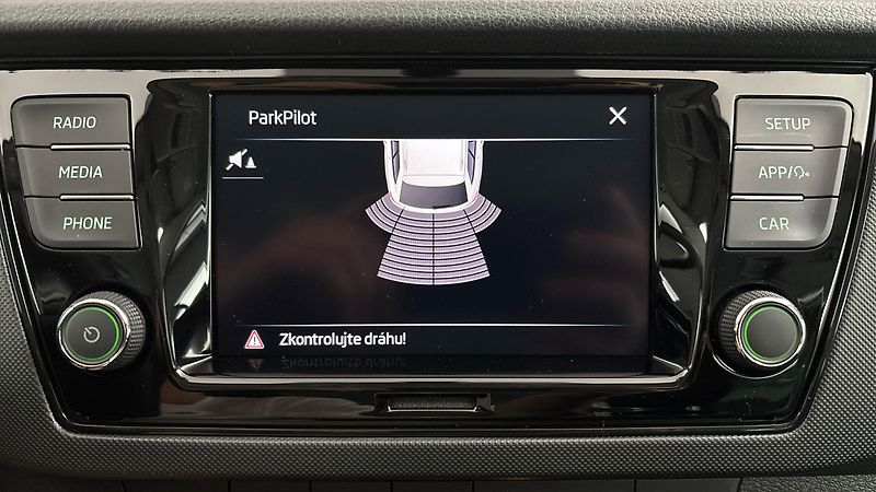 Škoda Fabia 1.0 TSI Ambition Combi - fotka 12 z 23