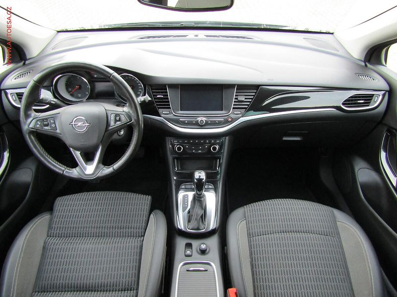 Opel Astra (2021) 1.5 CDTi, AT, LED, AC - fotka 8 z 20