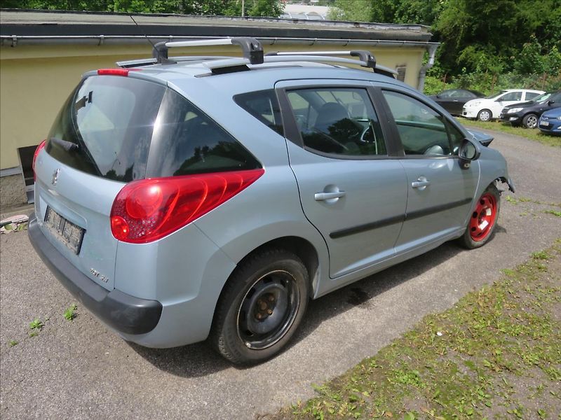 Peugeot 207 1,6  HDI - fotka 3 z 10