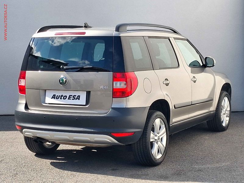 Škoda Yeti (2013) 1.4 TSi, Elegance, DSG - fotka 4 z 20