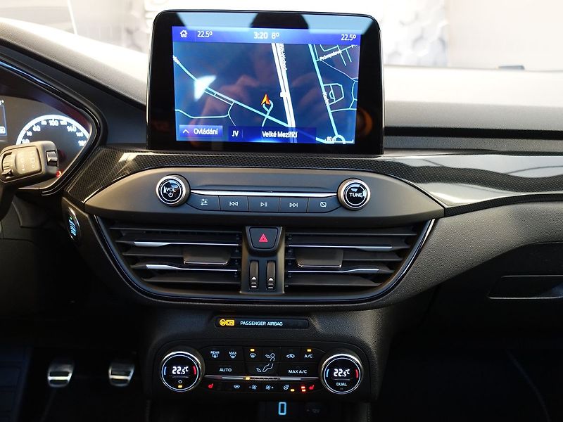 Ford Focus 2,0 ST Styling-Paket Performan - fotka 24 z 57