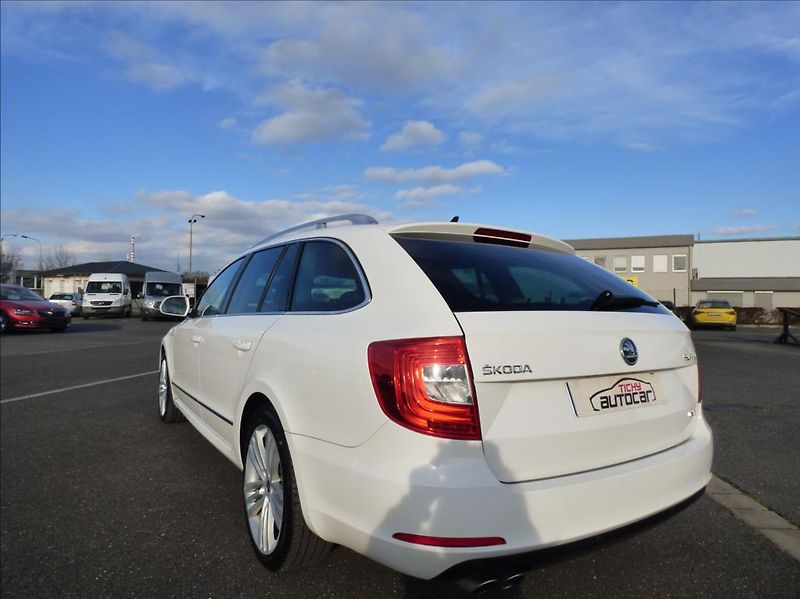 Škoda Superb 2,0 TDI 125kw 4x4  Laurin & Kl - fotka 5 z 54