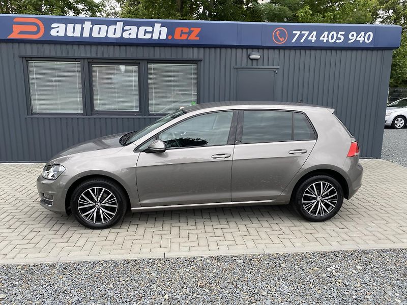 Volkswagen Golf 1.2 TSI 81kW -ALLSTAR-PDC-ALU - fotka 1 z 43