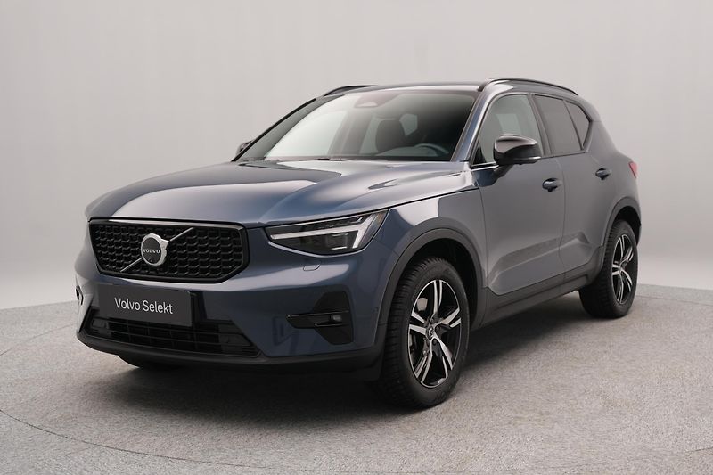 Volvo XC40 B3 DARK PLUS CZ 1.maj - fotka 1 z 48