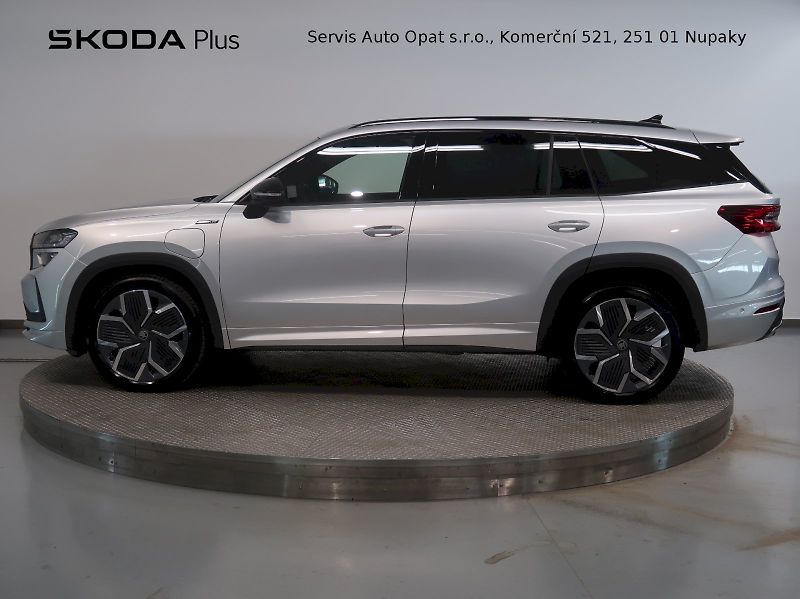 Škoda Kodiaq (2025) iV SPORTLINE 1.5TSI 150KW TAŽN - fotka 3 z 48