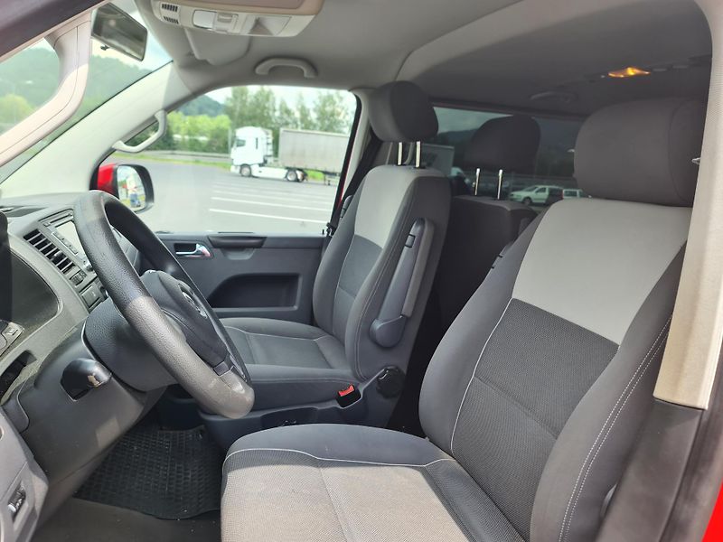 Volkswagen Multivan T5 2.0 TDi 103-KW KLIMA 7-MÍST - fotka 24 z 42