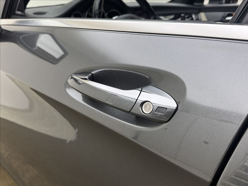 Mercedes-Benz CLS 3,0 DPH 4X4 H/K AMG LED ACC ČR - fotka 34 z 59