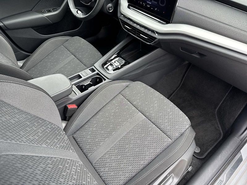 Škoda Octavia (2023) Combi 1.5 TSI M-HEV DSG Style - fotka 9 z 32