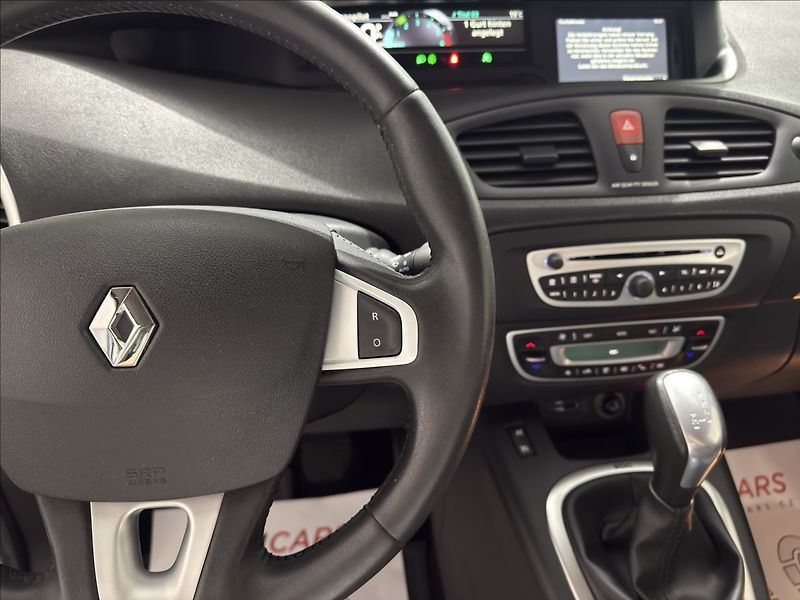 Renault Grand Scénic 1,5   DCI AUTOMAT NAVI ČIDLA - fotka 10 z 36