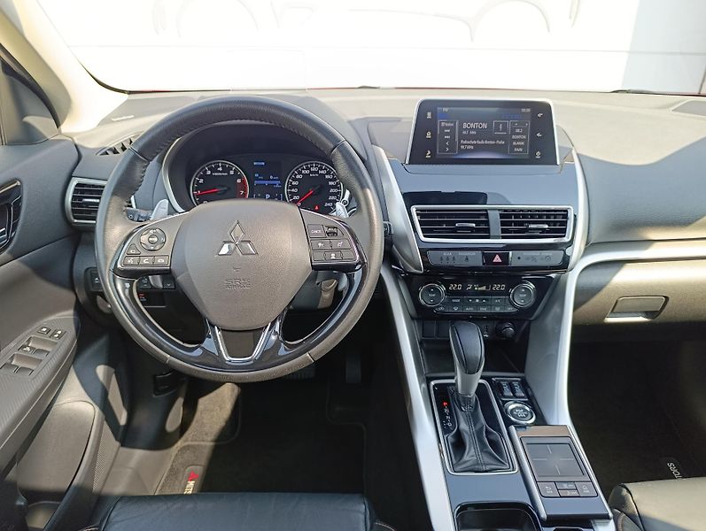 Mitsubishi Eclipse Cross 1.5T-MIVEC INSTYLE ČR  - fotka 19 z 35