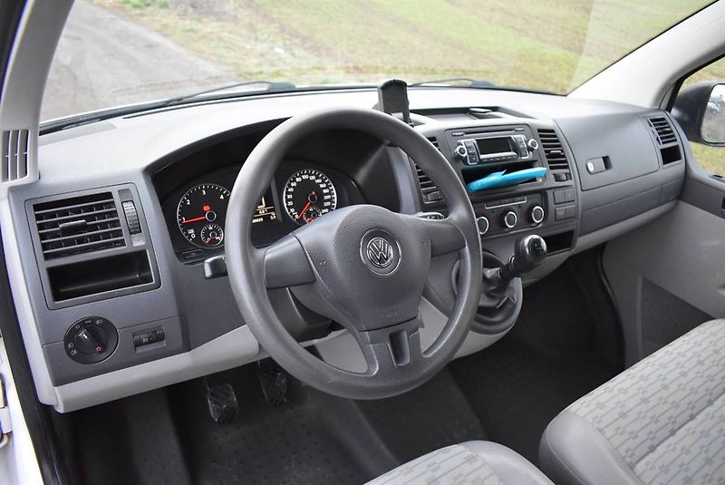 Volkswagen Transporter 2,0 TDI AC,ODPOČET, SERVIS! - fotka 8 z 11