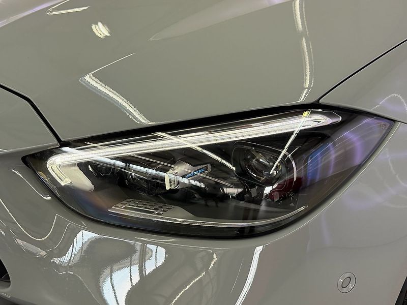 Mercedes-Benz Třídy C E PERFORMANCE 4M+ AMG F1 EDITI - fotka 8 z 32
