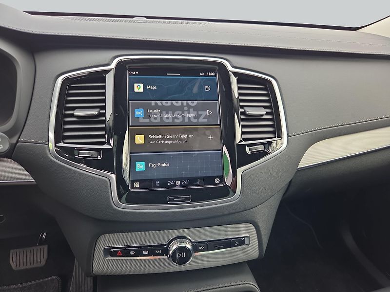 Volvo XC90 B5 Diesel AWD Plus Bright - fotka 14 z 18