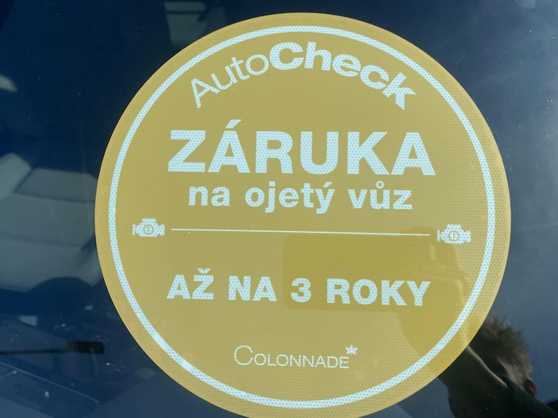 Volkswagen Golf 1.6TDi,PLNÁ VÝB.SUPER STAV!! - fotka 48 z 48