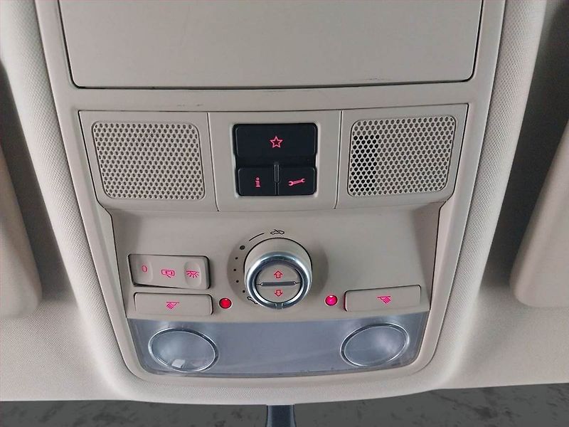 Volkswagen Sharan (2014) 2.0 TDI, 7 míst, Bi-Xenony - fotka 18 z 24