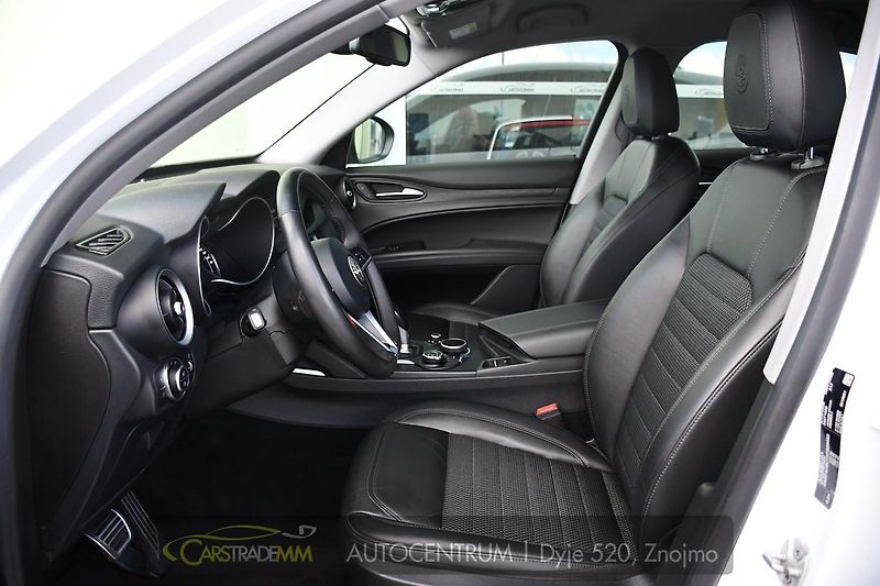 Alfa Romeo Stelvio 2,2JTD 154 KW 4x4 - fotka 10 z 50
