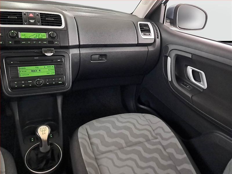 Škoda Fabia (2009) 1.9 TDI, Tempomat - fotka 8 z 19