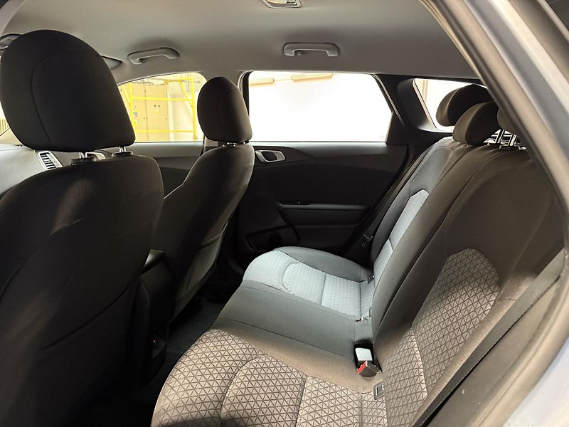 Kia Ceed 1.5 T-GDI 118kW Spin SW - fotka 11 z 14