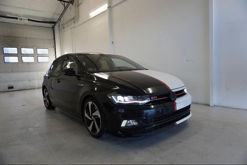 Volkswagen Polo  2,0 TSI GTI 147kW DSG6 - fotka 3 z 28