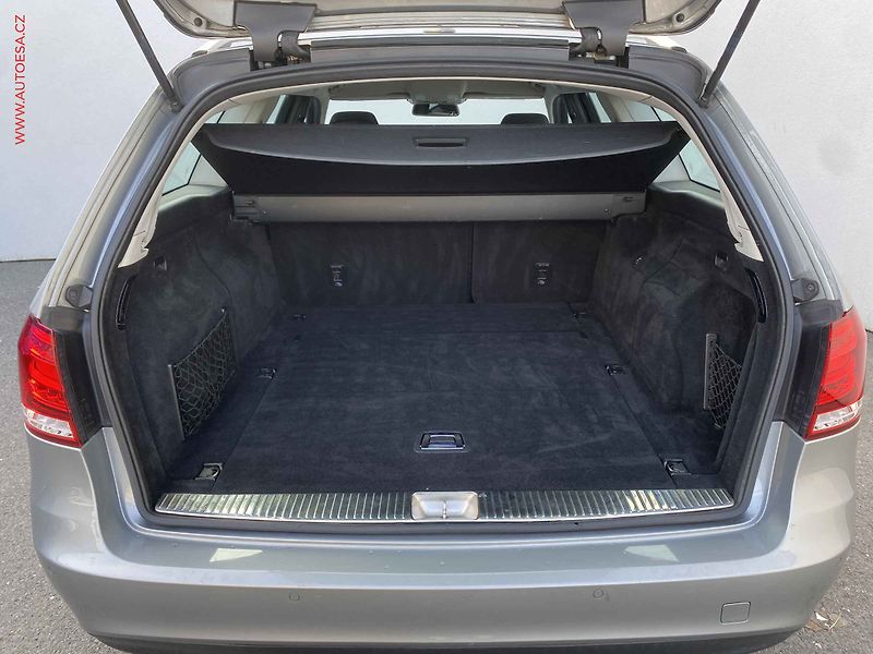 Mercedes-Benz Třídy E (2014) 2.1 CDi E200, Avantgarde, AT - fotka 7 z 19