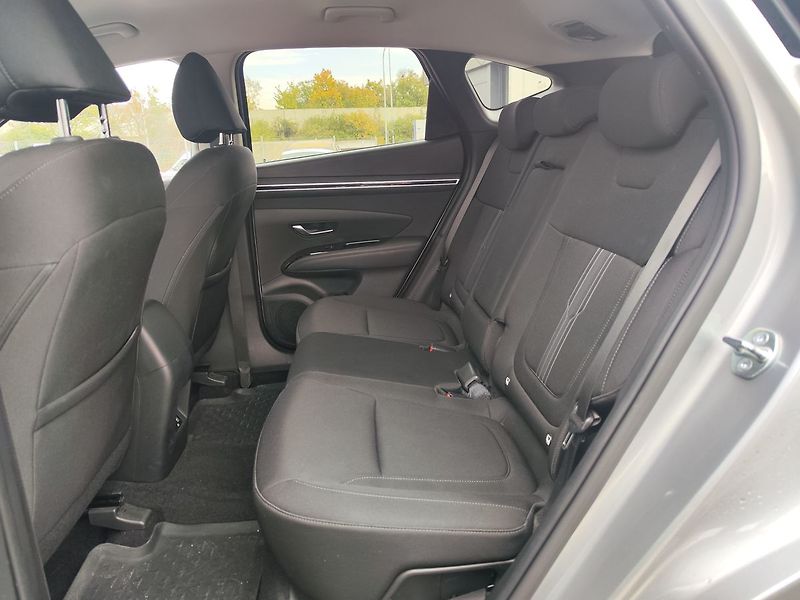 Hyundai Tucson 1.6 T-GDI/110kW Smart DCT - fotka 11 z 31