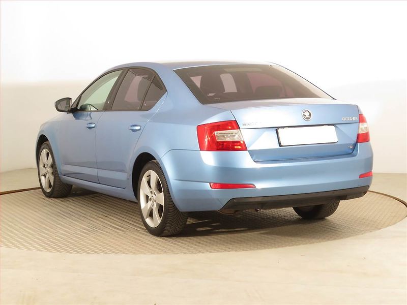 Škoda Octavia (2013) 2.0 TDI, Automat, Xenony - fotka 4 z 15