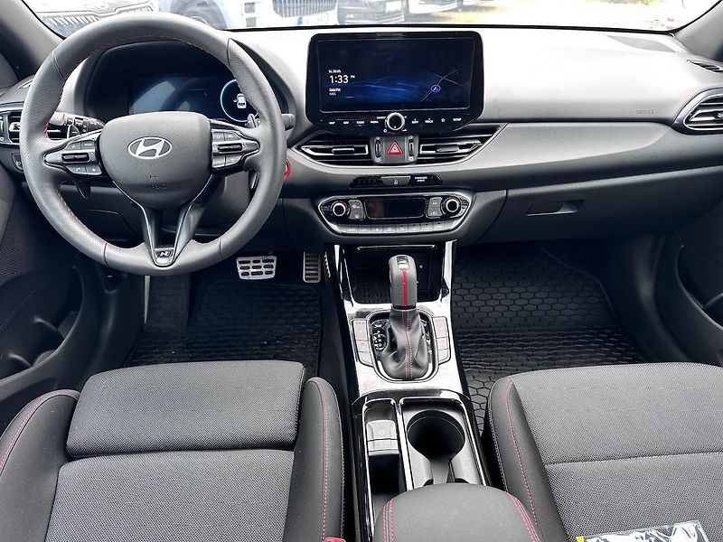 Hyundai i30 1,5 T-GDI N Line - fotka 8 z 12