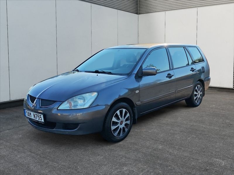 Mitsubishi Lancer 1,6 i - fotka 2 z 11