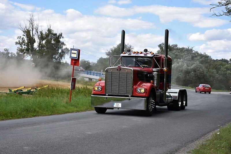 Z návštěvy 6. ročníku US Racket Trucks v Lužné.