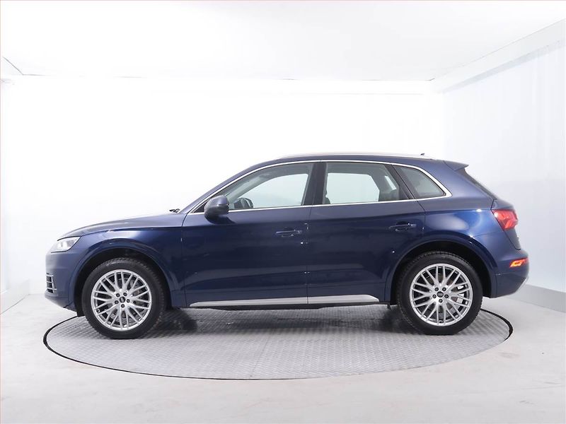 Audi Q5 (2020) design 40 TDI - fotka 3 z 24