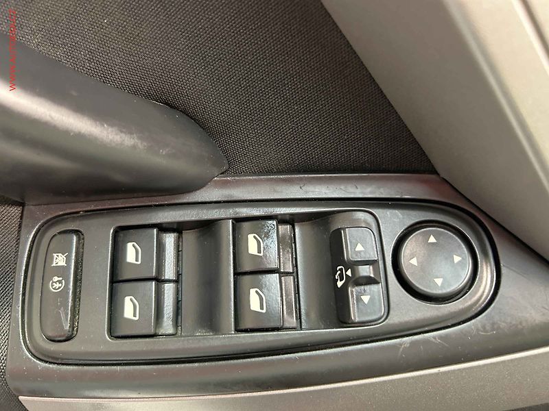 Citroën C4 Picasso (2012) 1.6VTi, AC, tempo - fotka 11 z 16