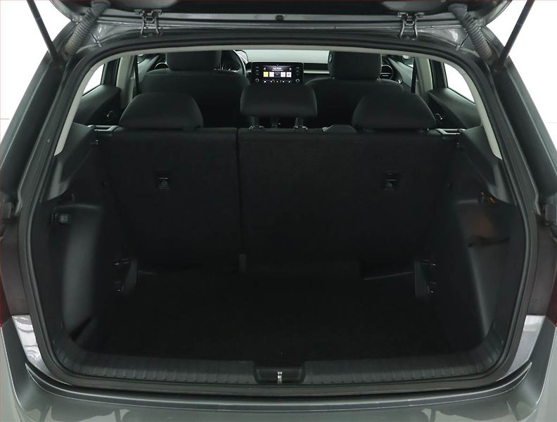 Škoda Fabia (2022) Style 1.0 TSI, Automat - fotka 14 z 16