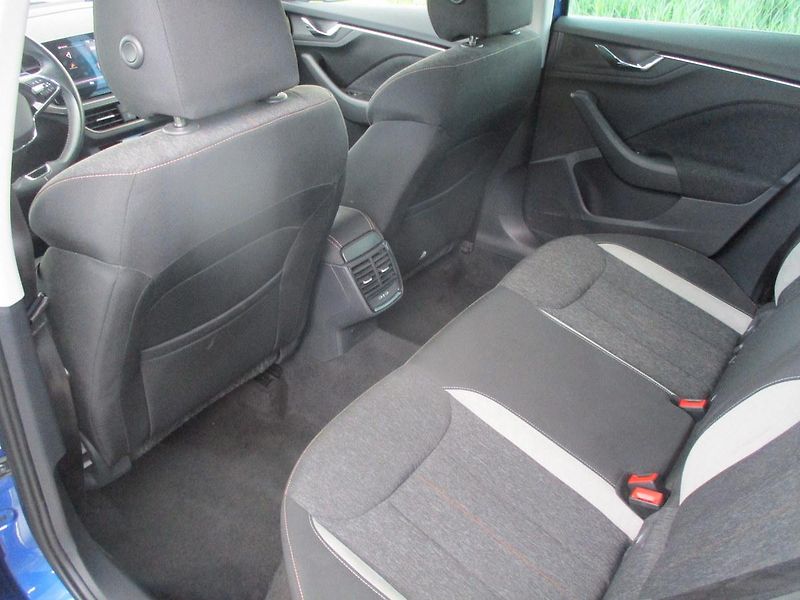 Škoda Kamiq 1.5TSi 110kW 7DSG STYLE PLUS - fotka 43 z 49