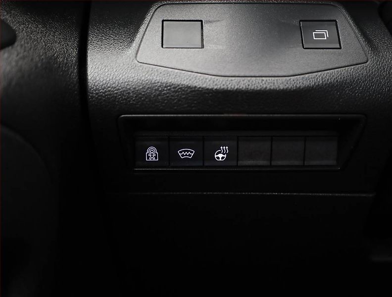Opel Combo (2025) 1.2 Turbo, 5Míst, ČR, 1Maj - fotka 17 z 19