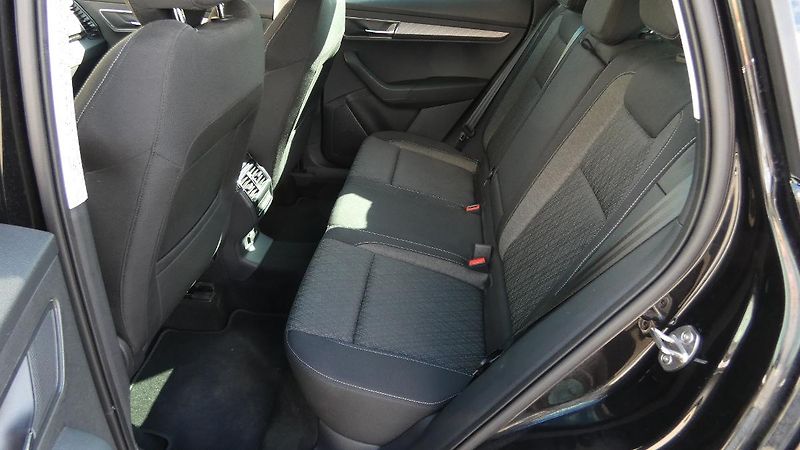 Škoda Karoq 1,5 TSI DSG Style - fotka 20 z 24