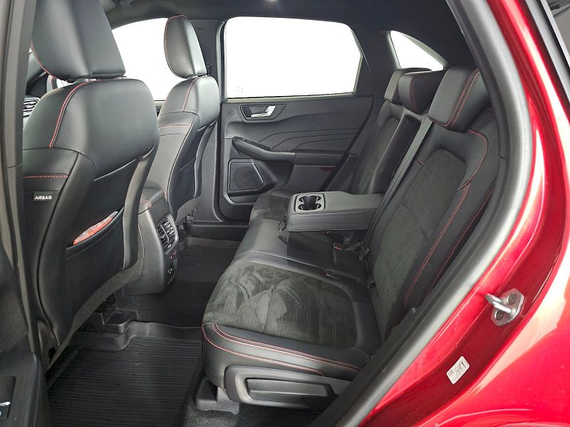 Ford Kuga (2022) 2.0EcoBlue 4X4 140KW ST-Line - fotka 7 z 33