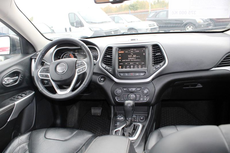 Jeep Cherokee (2018) 2,2 MJT 4X4 LIMITED KŮŽE NAVI  - fotka 15 z 22