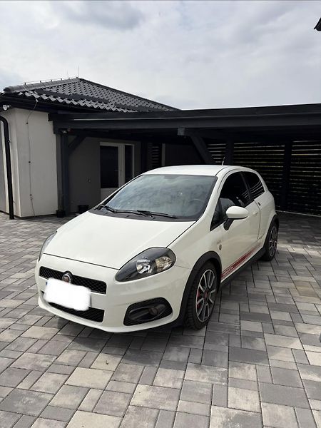 Abarth Punto Evo (2010) 1.4T-jet 114kW - fotka 2 z 12