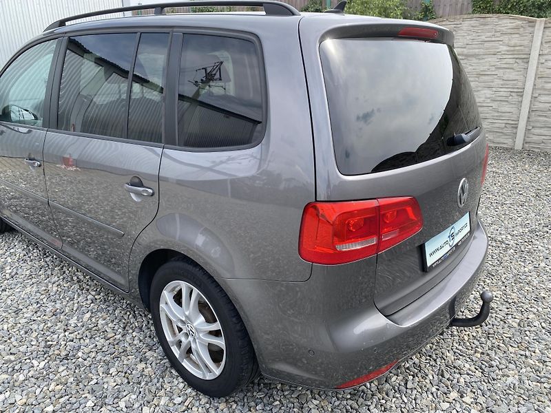 Volkswagen Touran 2.0TDi 140PS DSG TAŽNÉ - fotka 16 z 47