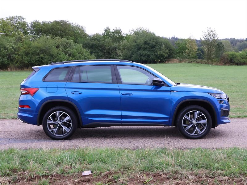 Škoda Kodiaq 2,0 TDI DSG 4x4 Sportline DPH - fotka 8 z 40