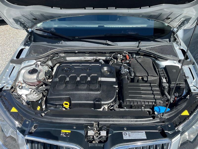 Škoda Octavia (2015) 1.6 TDi 4x4 NAVI - fotka 9 z 18