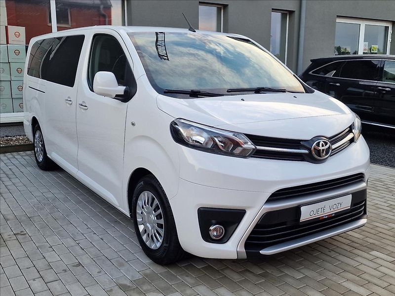 Toyota ProAce Verso 2.0 D-4d 110kW L2 Shuttle, ČR - fotka 3 z 50